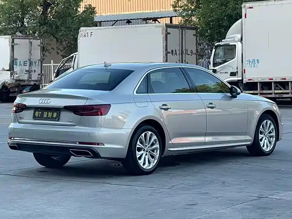 Audi A4L 2019