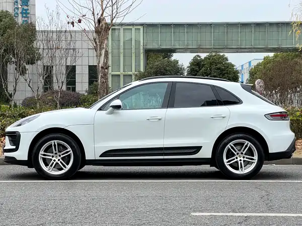 Porsche Macan 2022