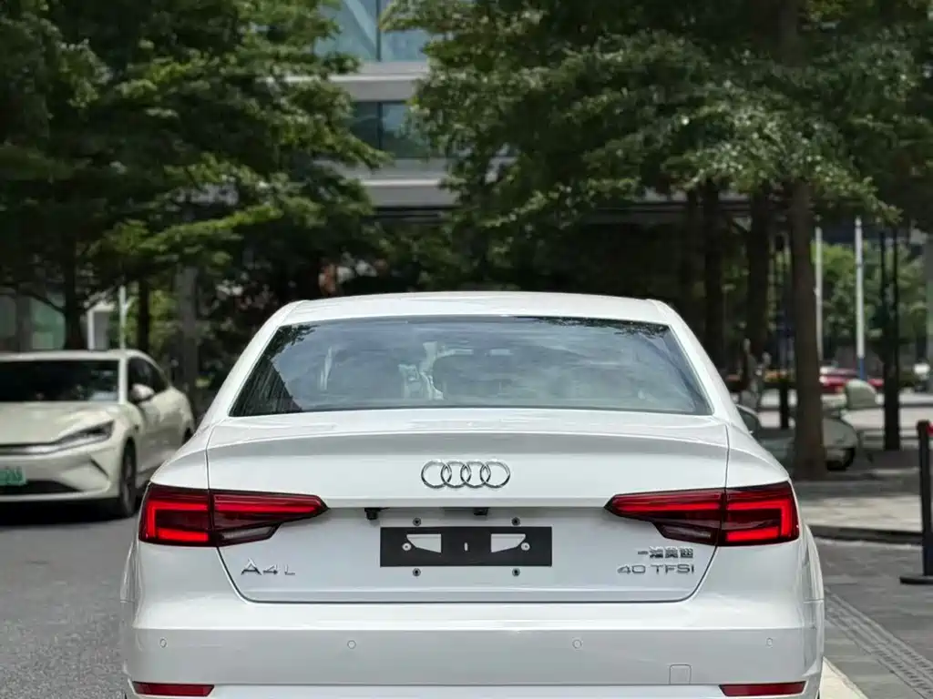 Audi A4L 2017 — фото 5