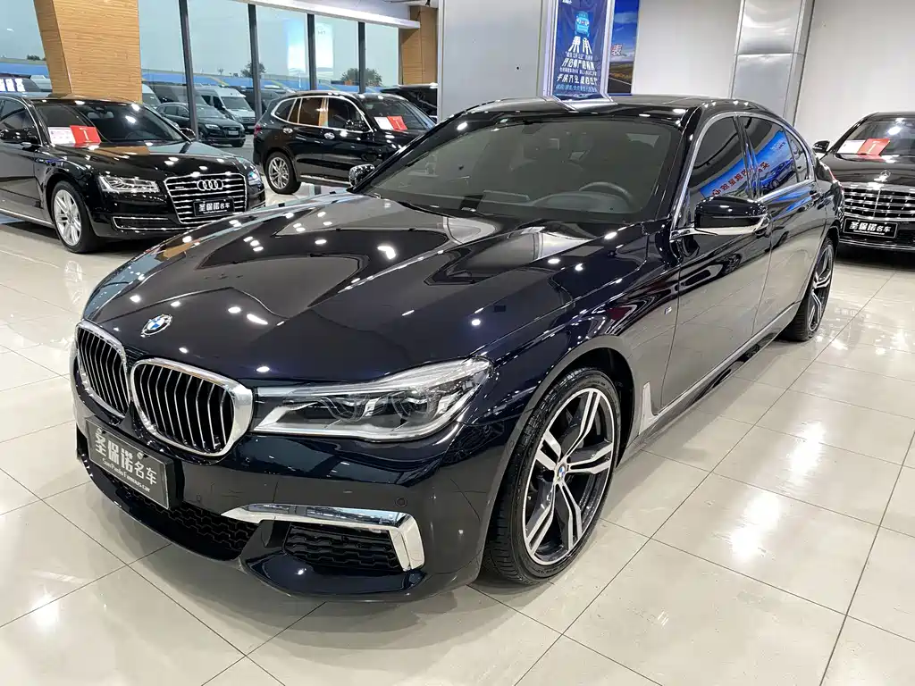BMW 7 Series 2019 — фото 1