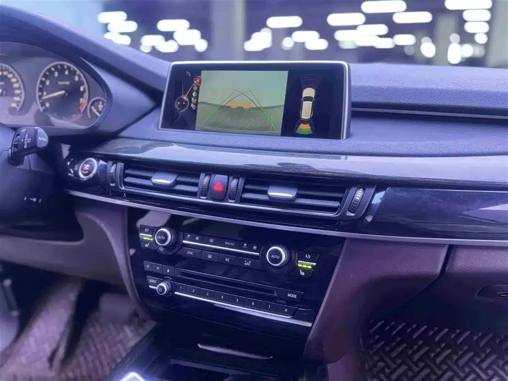 BMW X5 2015 — фото 12