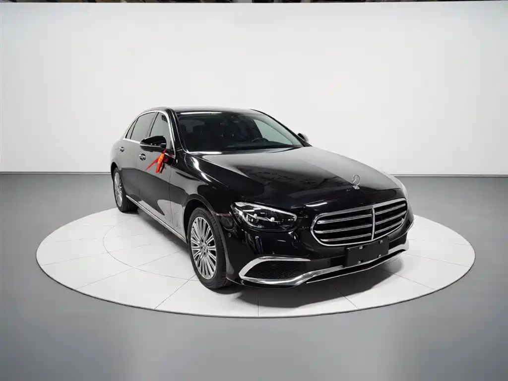 Mercedes-Benz E-Class 2023 — фото 7