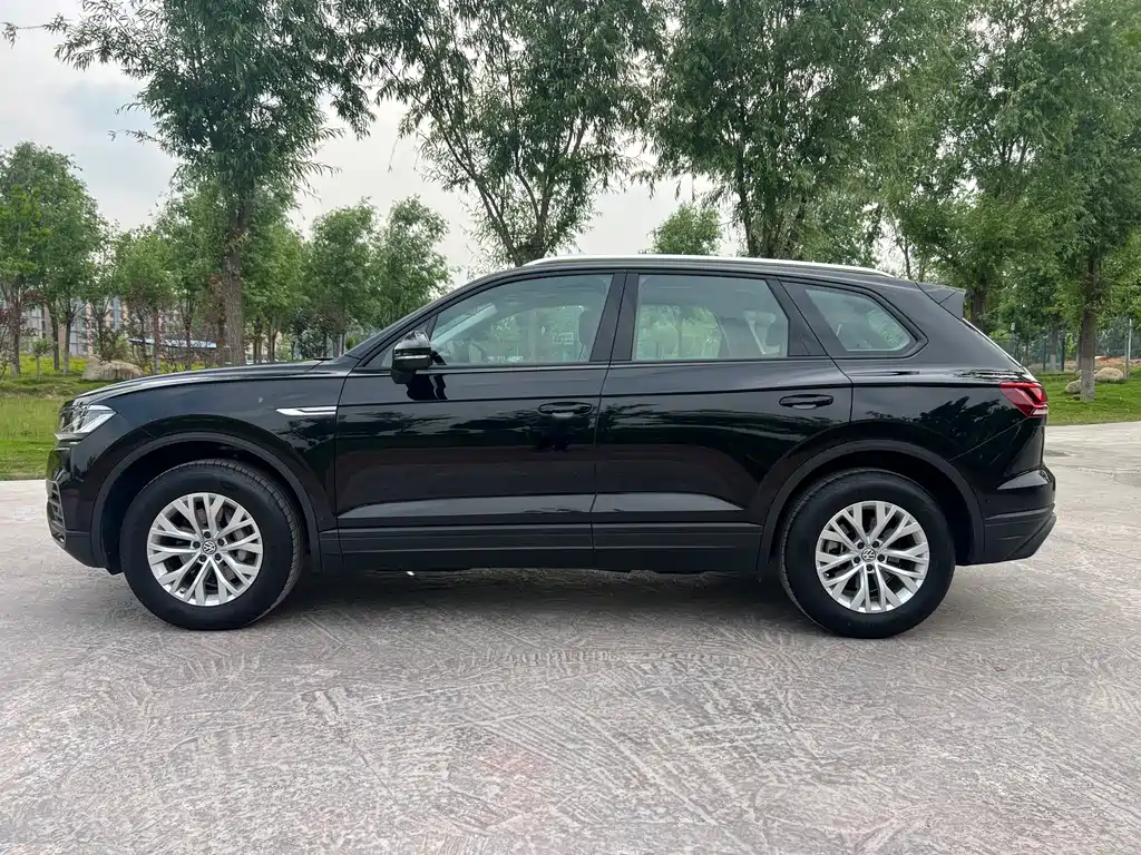 Volkswagen Touareg 2019 — фото 2