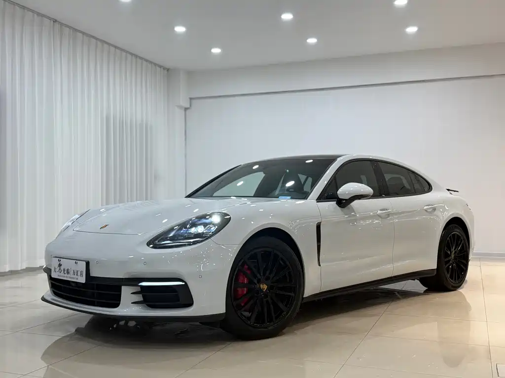Porsche Panamera 2018 — фото 1