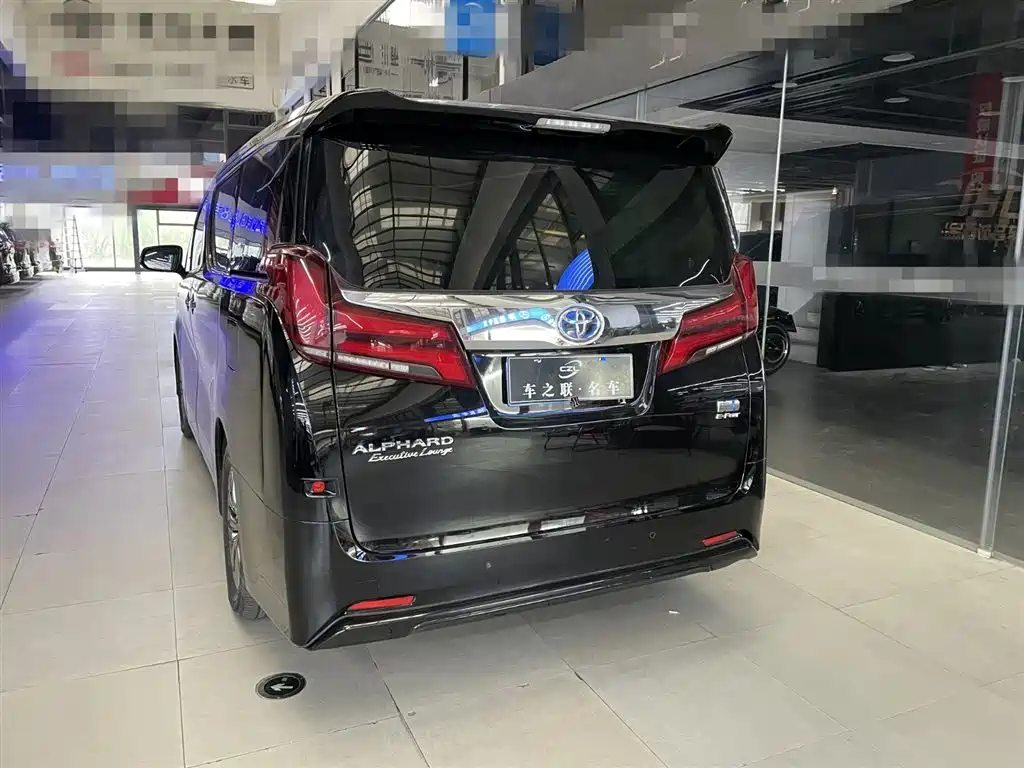 Toyota Alphard 2020 — фото 4