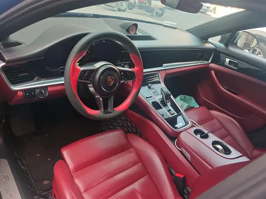 Porsche Panamera 2019 — фото 11
