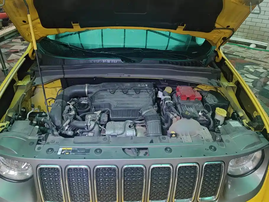 Jeep Renegade 2021 — фото 10