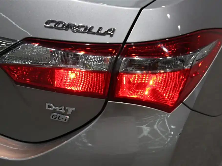 Toyota Corolla 2018 — фото 8