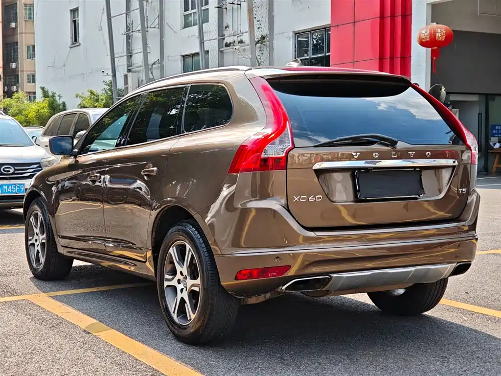 Volvo XC60 2014 — фото 7