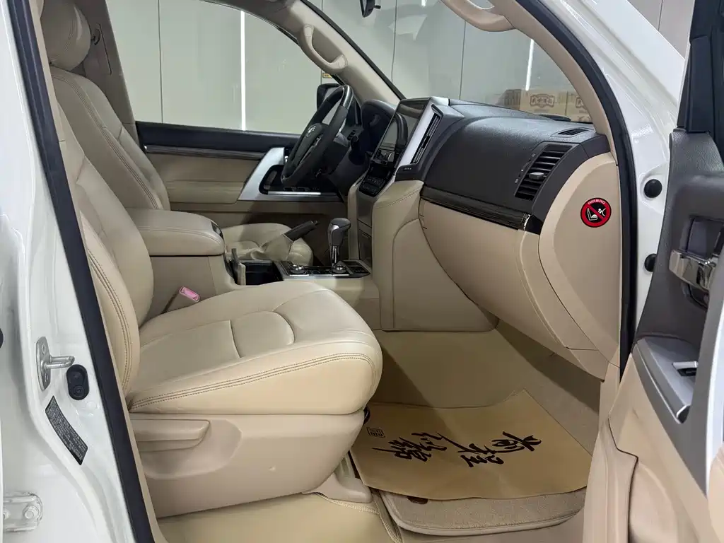 Toyota Land Cruiser 2016 — фото 15