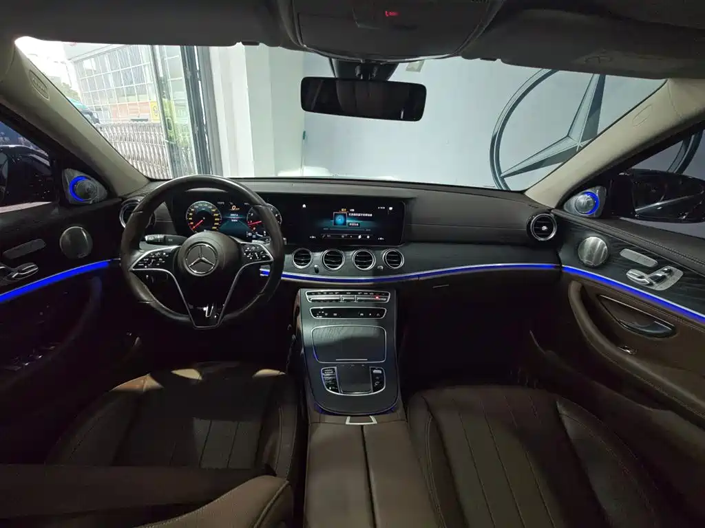 Mercedes-Benz E-Class 2023 — фото 15