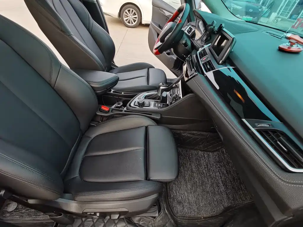 BMW 2 Series Active Tourer 2016 — фото 12