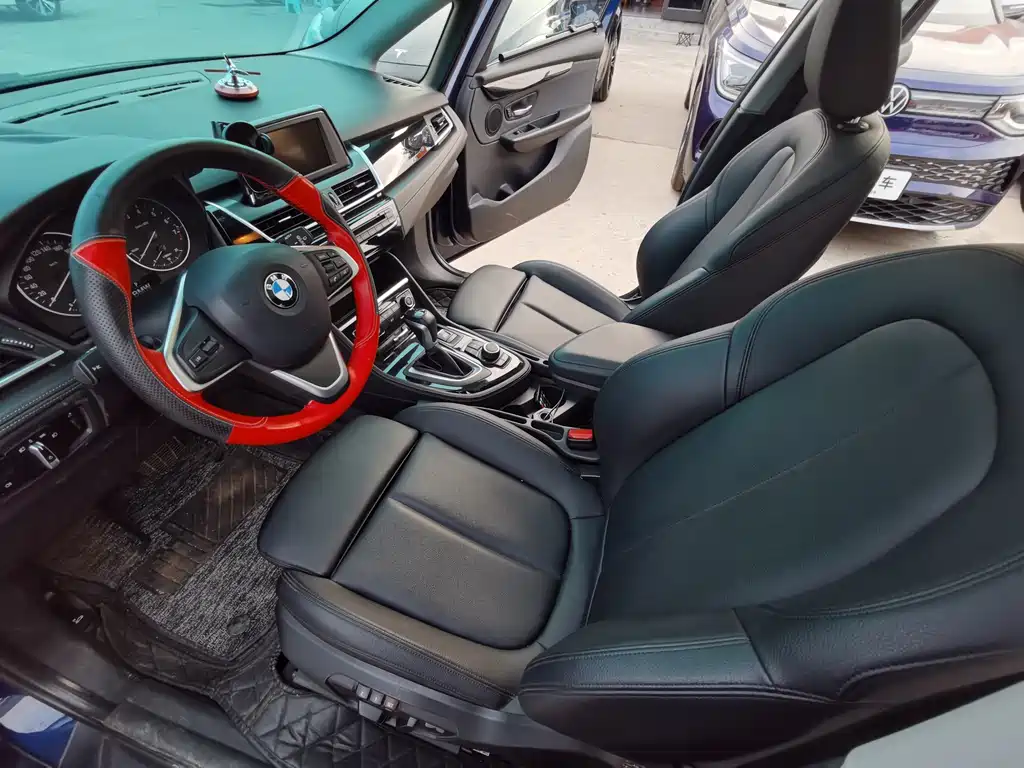 BMW 2 Series Active Tourer 2016 — фото 11
