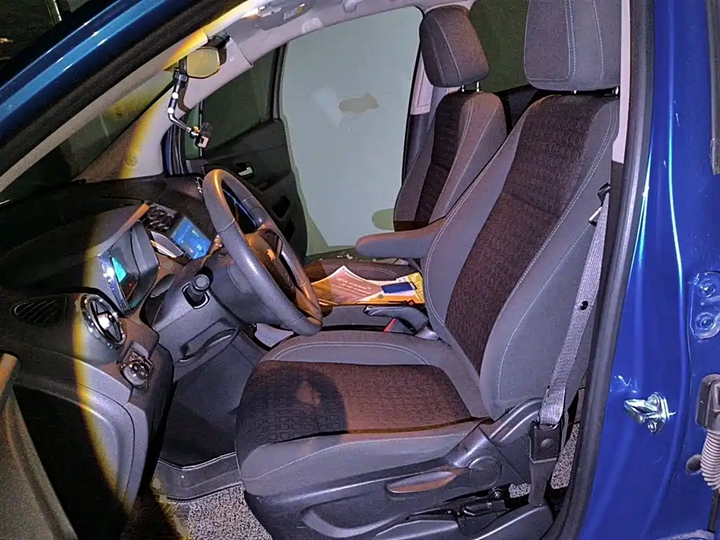 Chevrolet Trax 2014 — фото 12