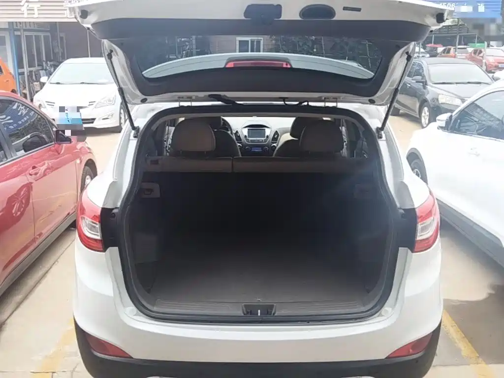 Hyundai ix35 2015 — фото 15