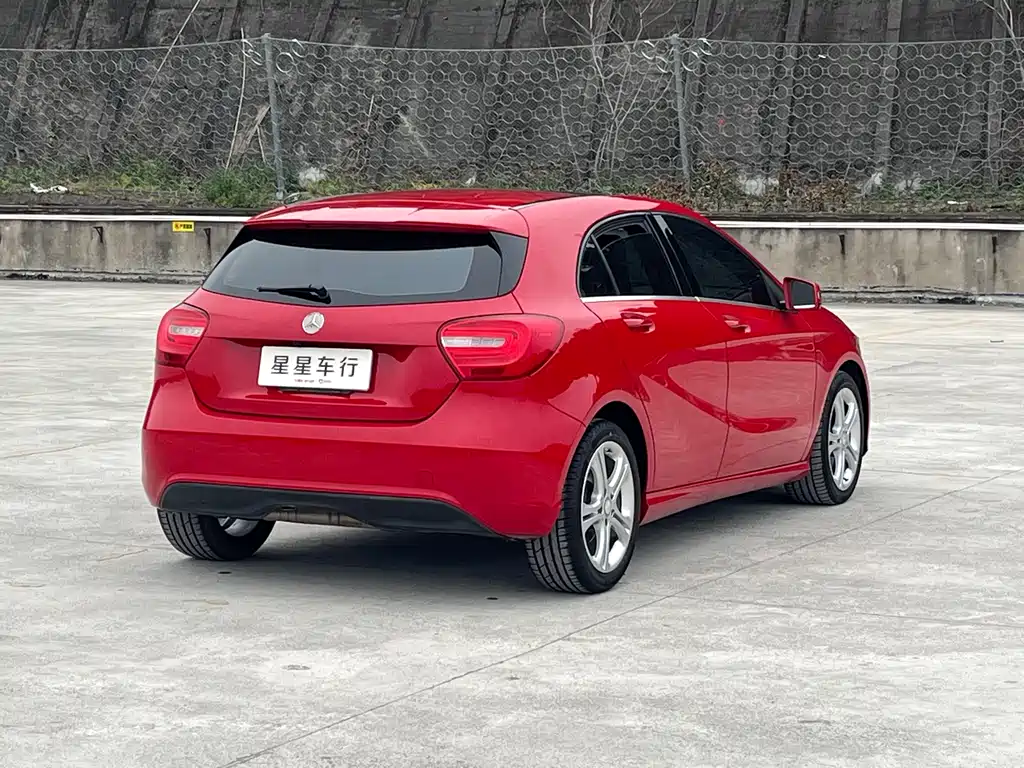 Mercedes-Benz A-Class 2015
