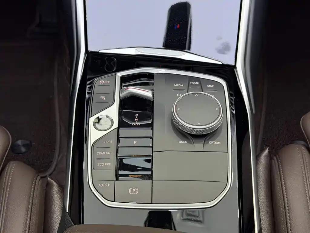 BMW i3 2024 — фото 10