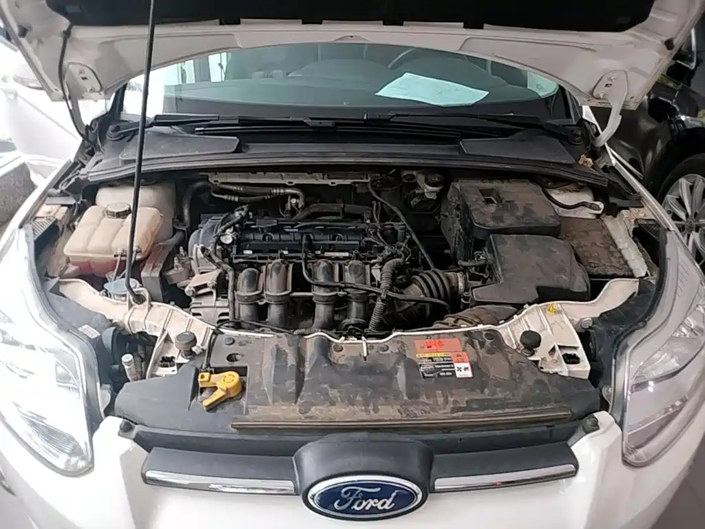 Ford Focus 2015 — фото 20
