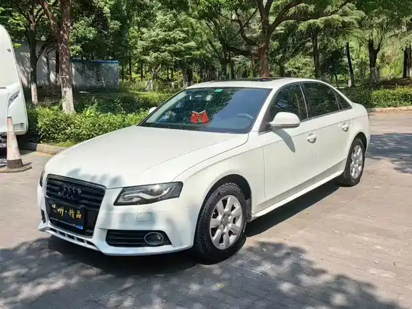 Audi A4L 2012