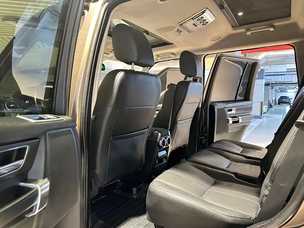 Land Rover Discovery 2013 — фото 14