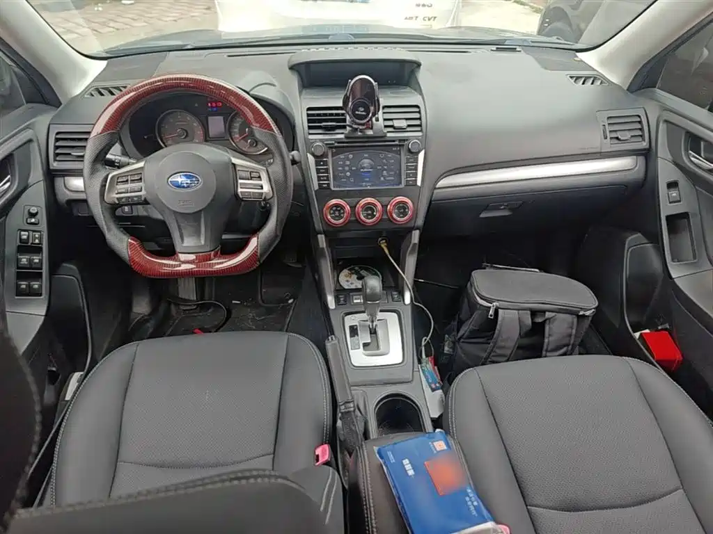 Subaru Forester 2014 — фото 10