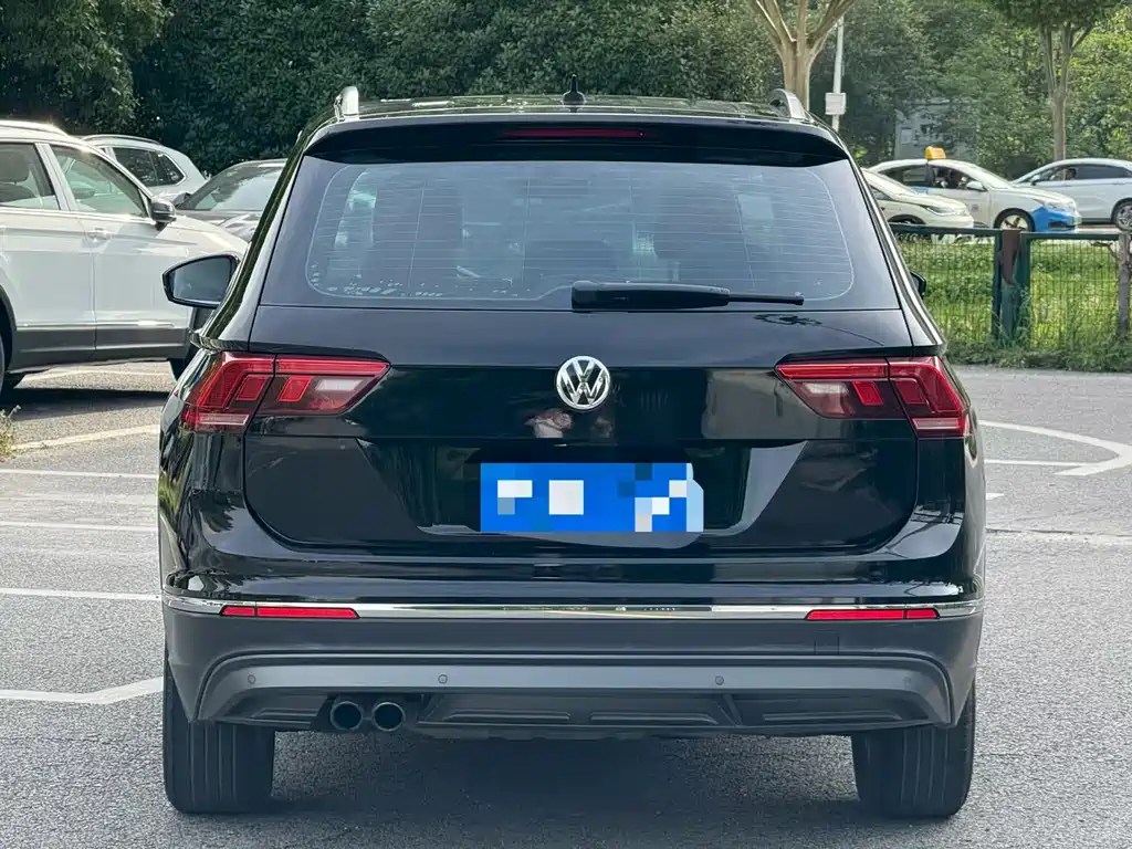 Volkswagen Tiguan L 2017 — фото 8