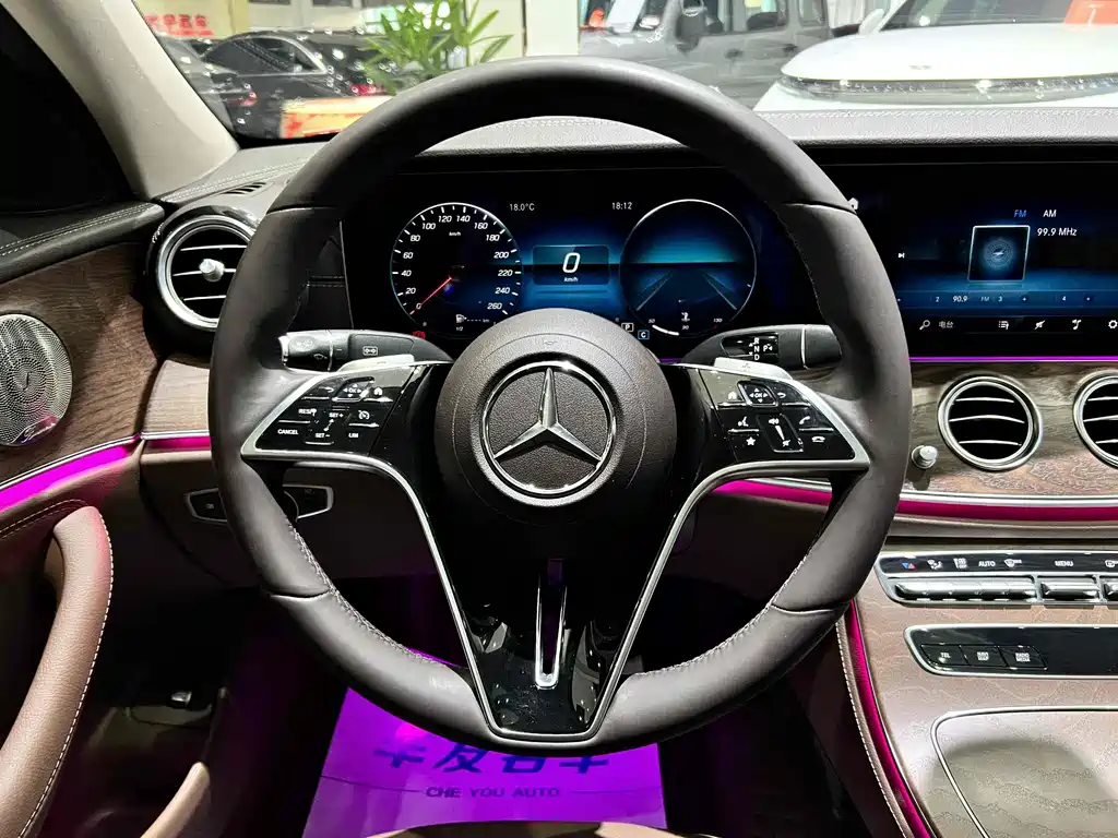 Mercedes-Benz E-Class 2023 — фото 11