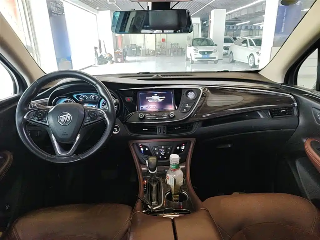 Buick Envision Plus 2017 — фото 10