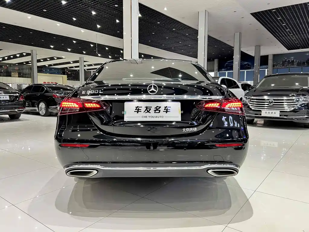 Mercedes-Benz E-Class 2023 — фото 19