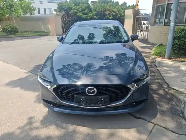 Mazda 3 Axela 2024