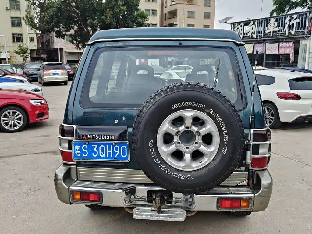 Mitsubishi Pajero 1996 — фото 6