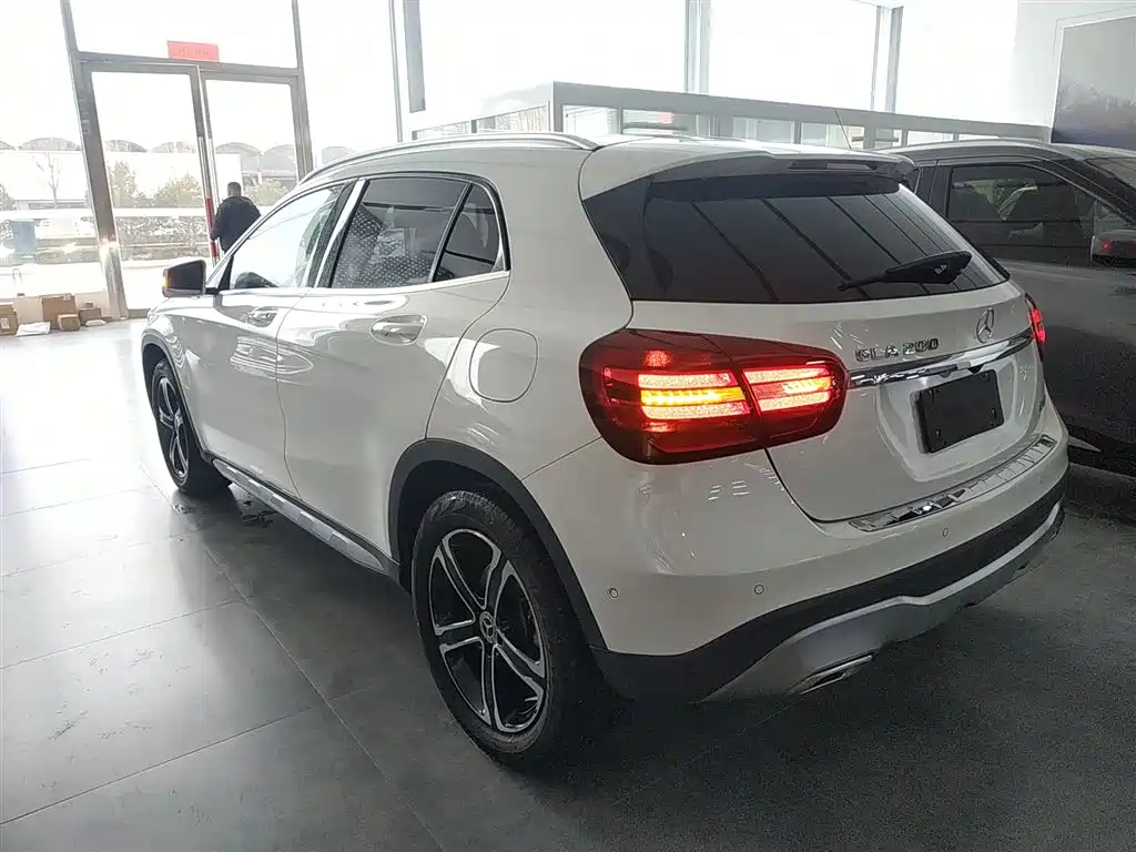Mercedes-Benz GLA 2018 — фото 21