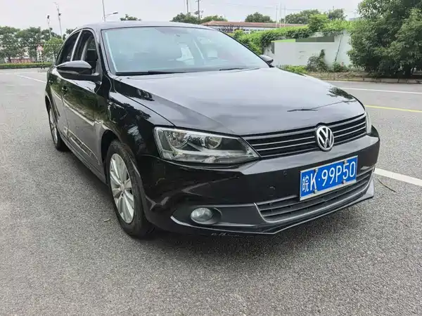 Volkswagen Sagitar 2014