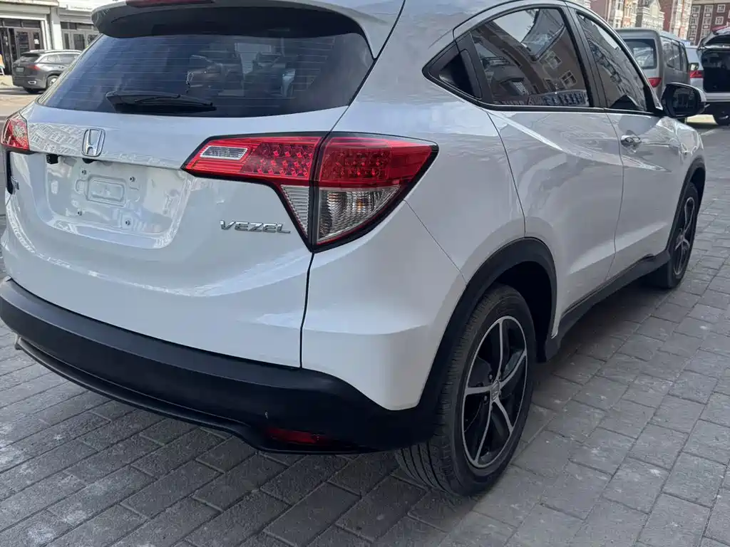 Honda Vezel 2022 — фото 13