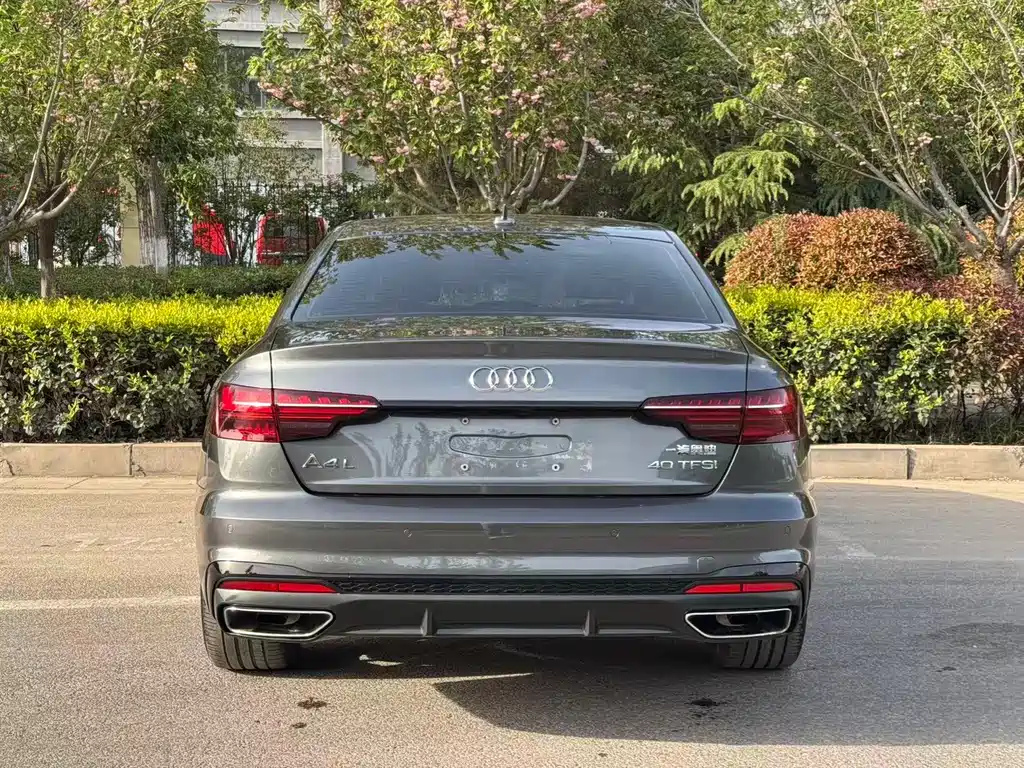 Audi A4L 2023 — фото 15