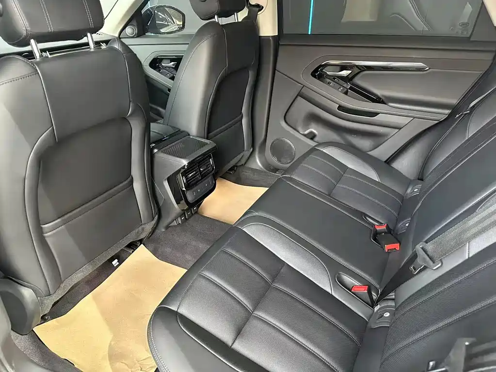 Land Rover Evoque 2023 — фото 10