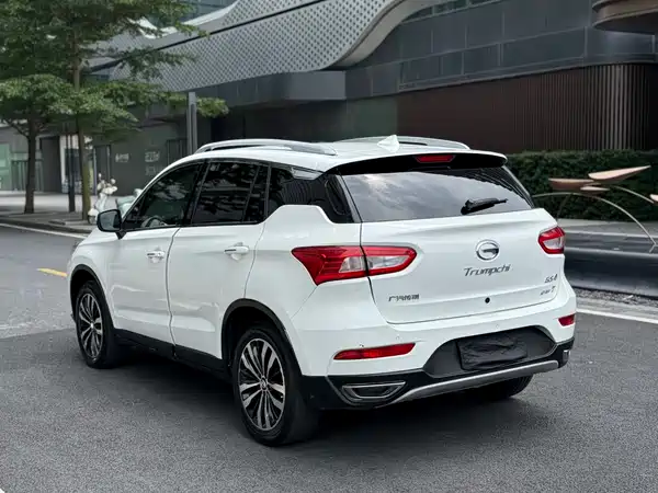 GAC Trumpchi GS4 2016