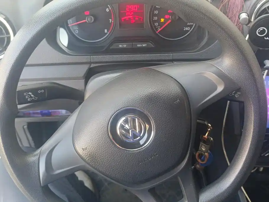 Volkswagen Jetta 2018 — фото 15