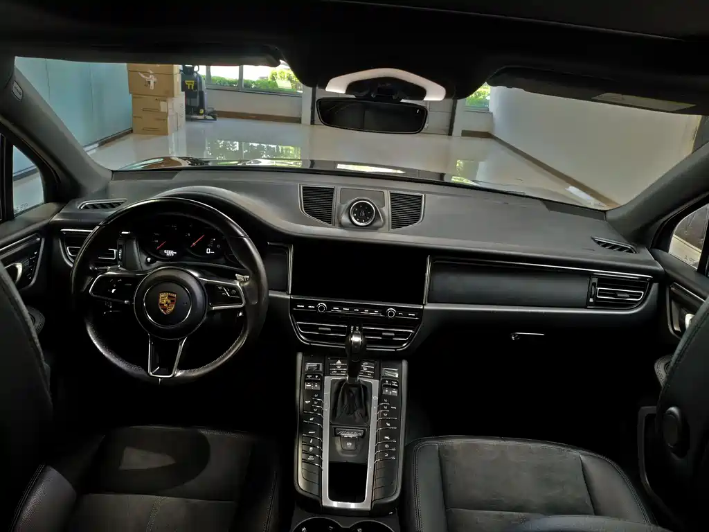 Porsche Macan 2021 — фото 13