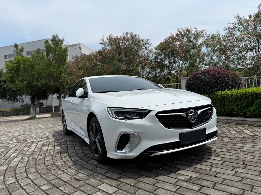 Buick Regal 2018 — фото 3