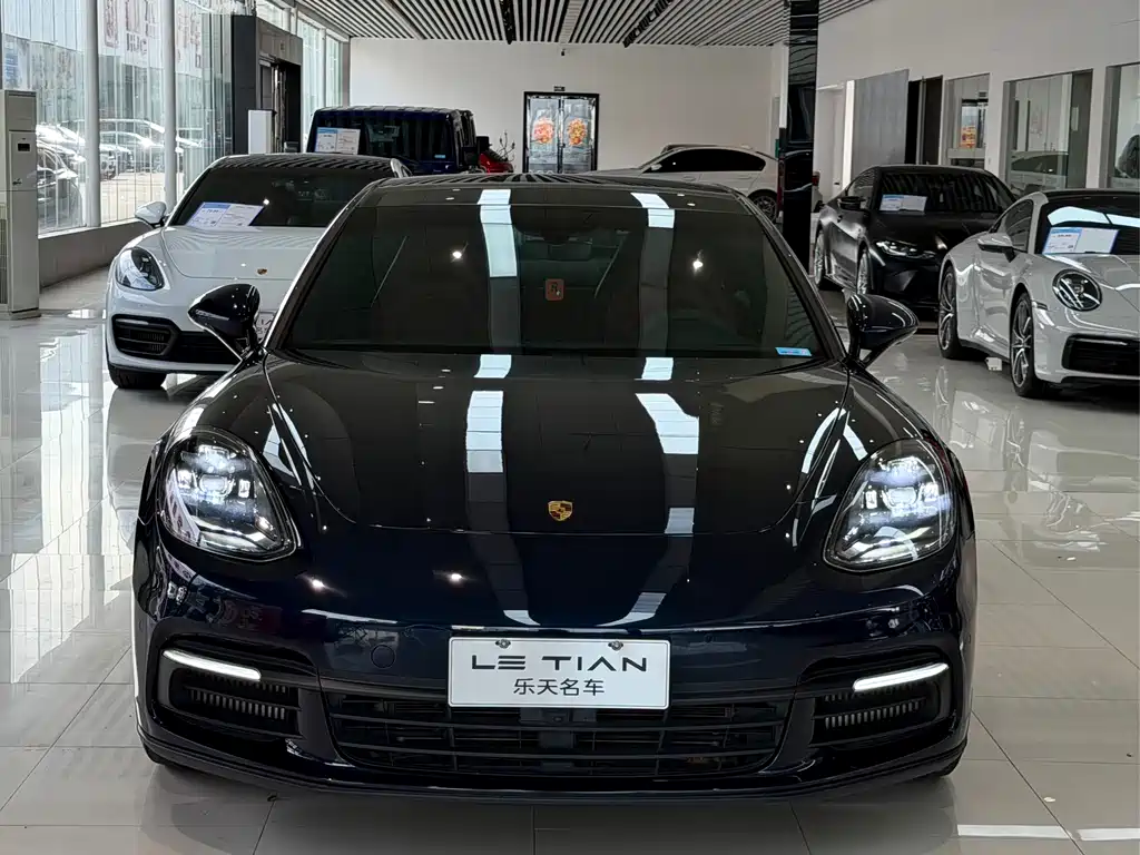 Porsche Panamera 2019 — фото 2