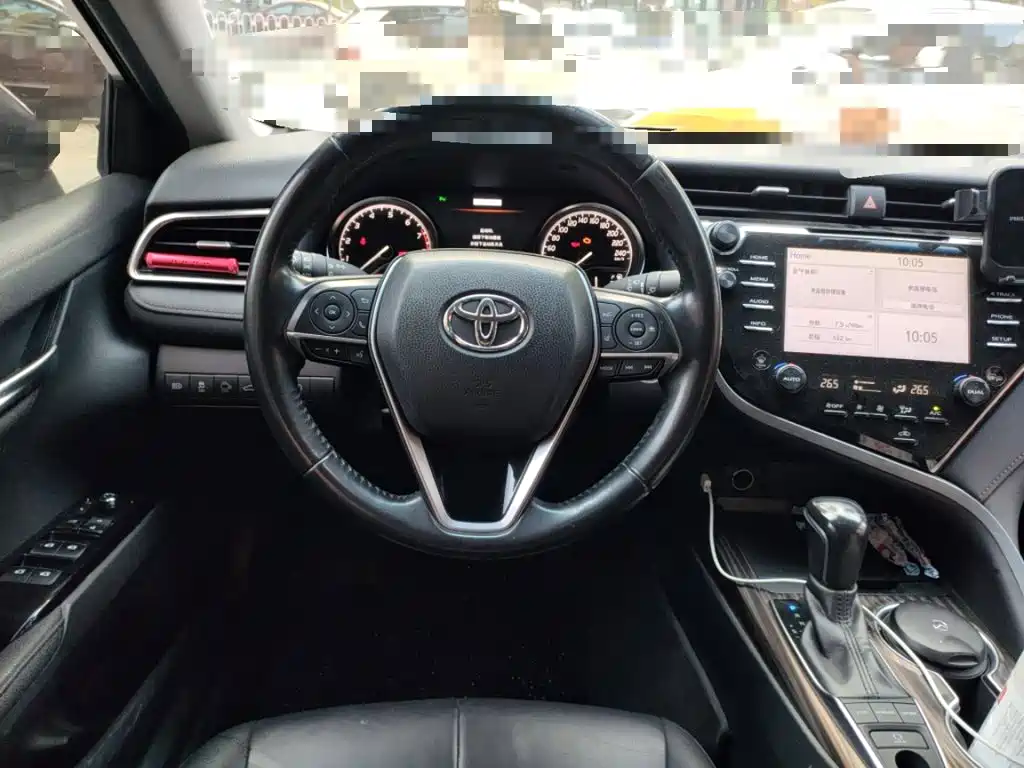 Toyota Camry 2019 — фото 3