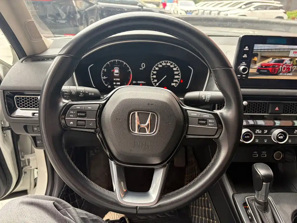 Honda Civic 2024 — фото 11
