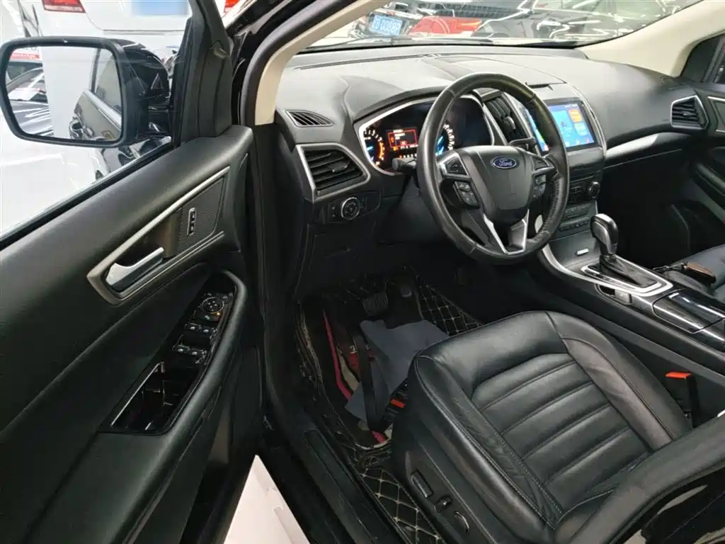 Ford Edge 2018 — фото 16