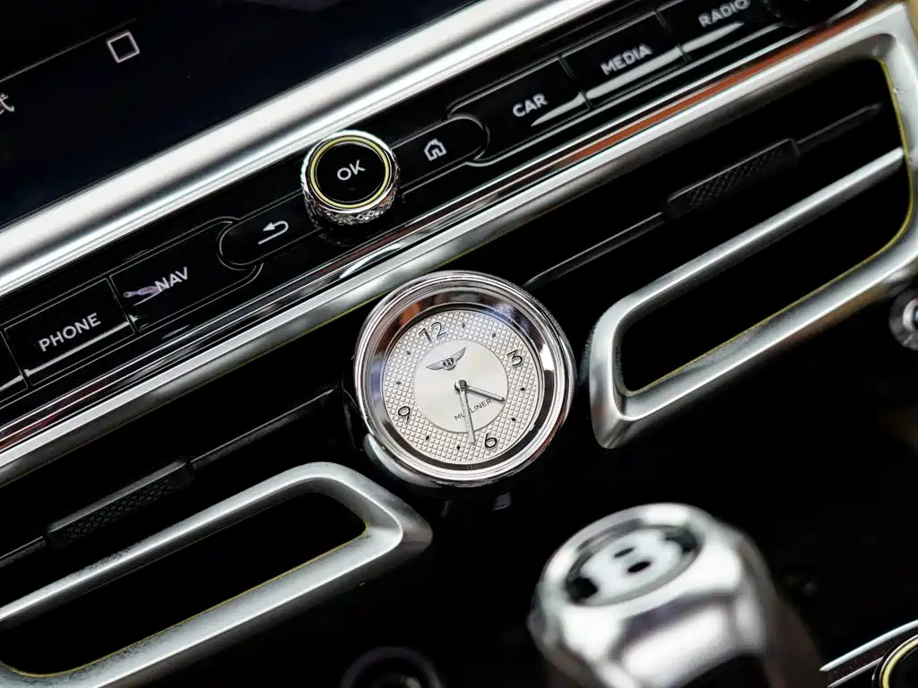 Bentley Flying Spur Plug-In Hybrid 2026 — фото 22