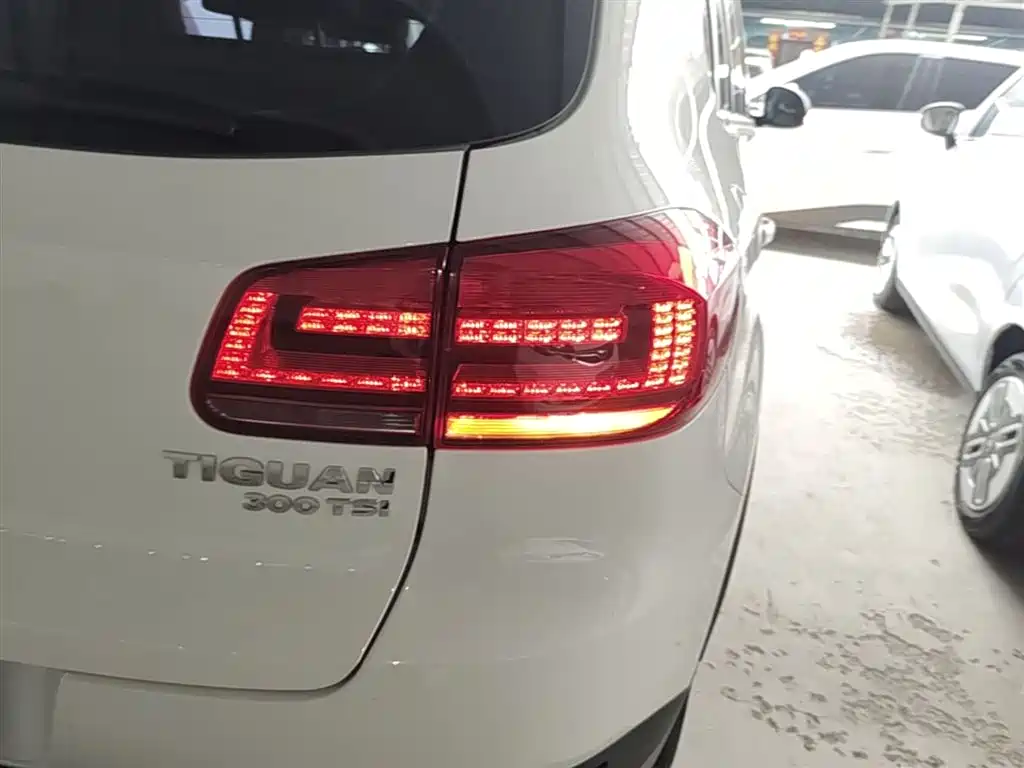 Volkswagen Tiguan 2018 — фото 8