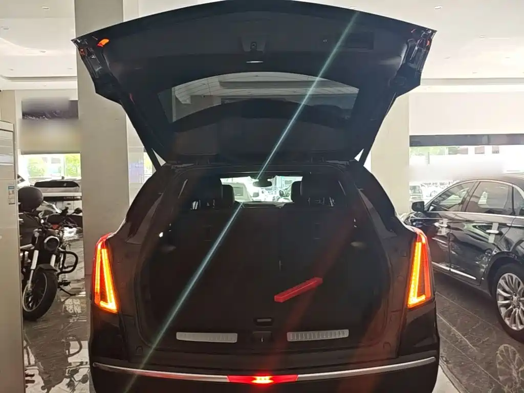 Cadillac XT5 2023 — фото 19