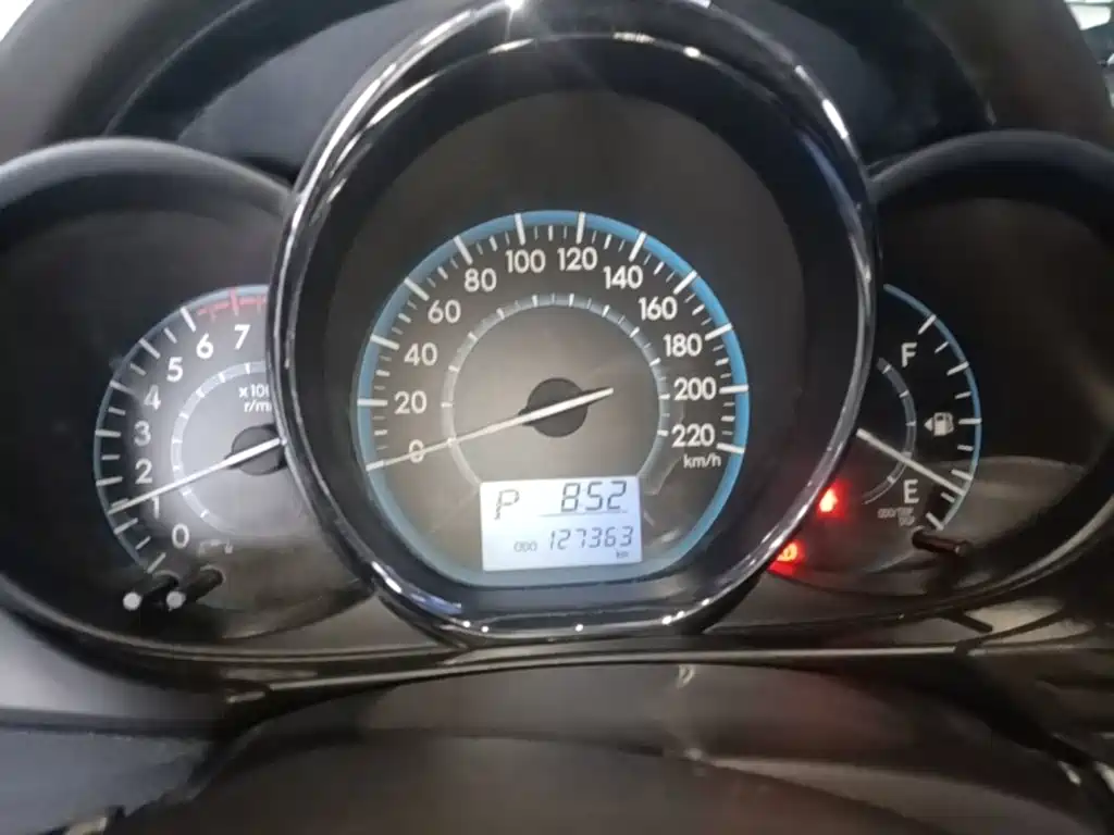 Toyota Vios 2016 — фото 12