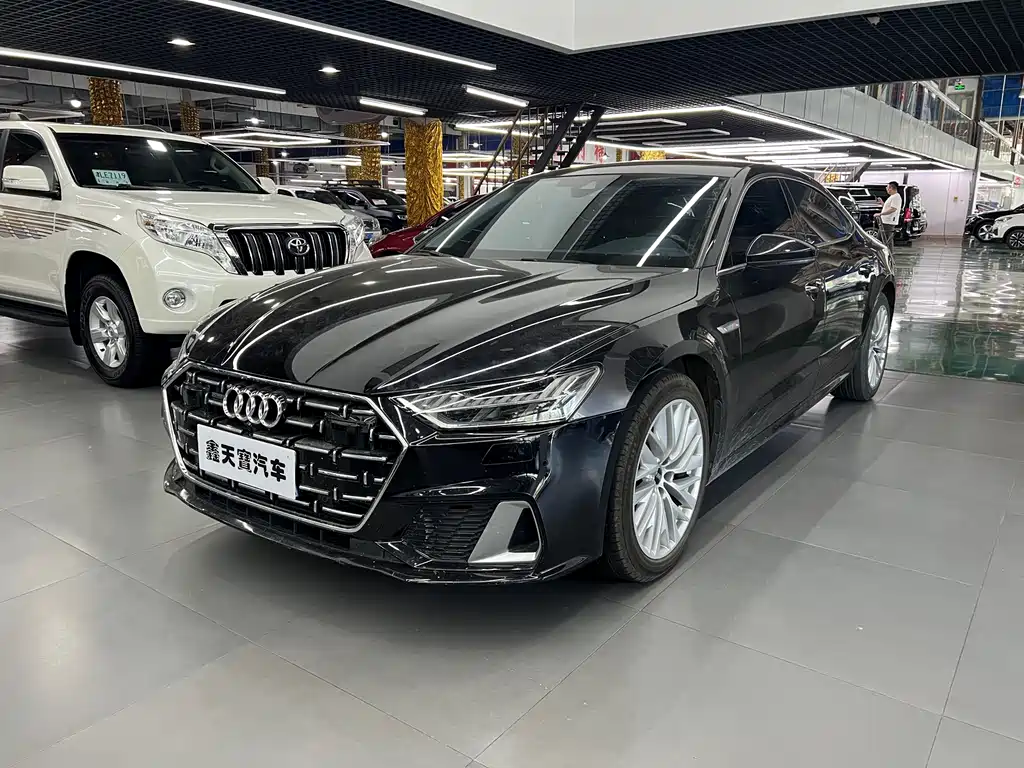 Audi A7L 2023 — фото 1