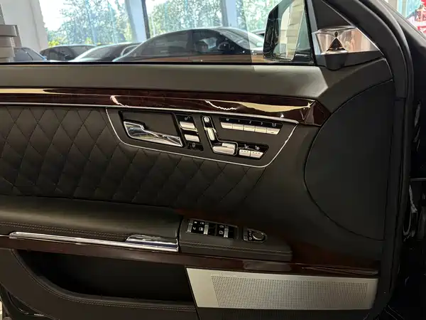 Mercedes-Benz S-Class AMG 2012